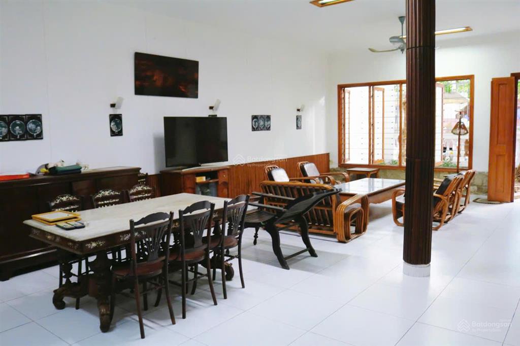 Chính chủ bán biệt thự cao cấp thạch thị thanh quận 1, bể bơi, khu bbq, thiết kế sang trọng