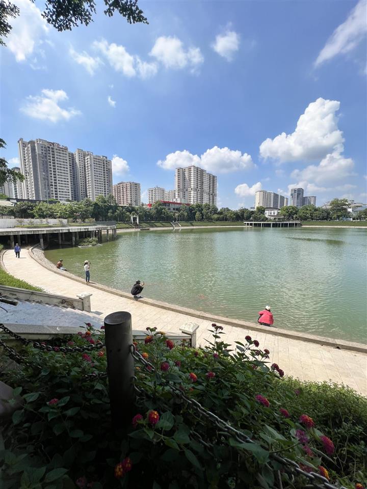 Bán căn hộ chung cư 50m2 giá 3,88 tỷ khu trung hoà nhân chính