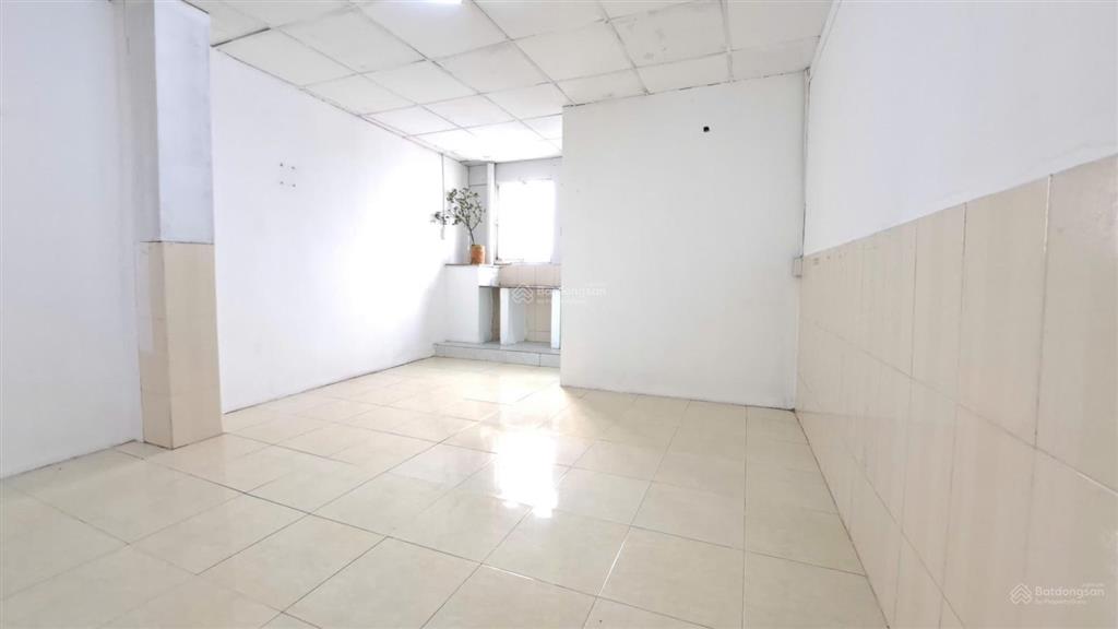 Phòng giá rẻ 2.7tr/th, 26 tân sơn nhì q. tân phú (gần đh công thương)