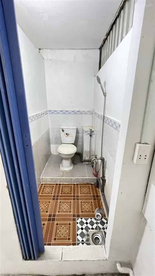 Phòng trọ giá rẻ có ban công ngay sân bay, 21/1 trường sơn q. tân bình (máy lạnh, khóa vân tay)