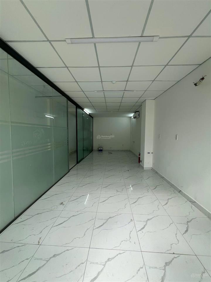 Cho thuê văn phòng đại diện, 14tr/tháng, mt 79 hồ bá kiện quận 10  0944 397 ***