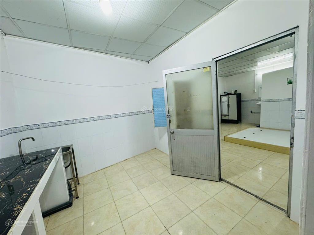 Chdv 45m2 đủ nội thất chỉ 4.5tr/tháng, cách đh văn hiến chỉ 300m. 613 âu cơ tân phú