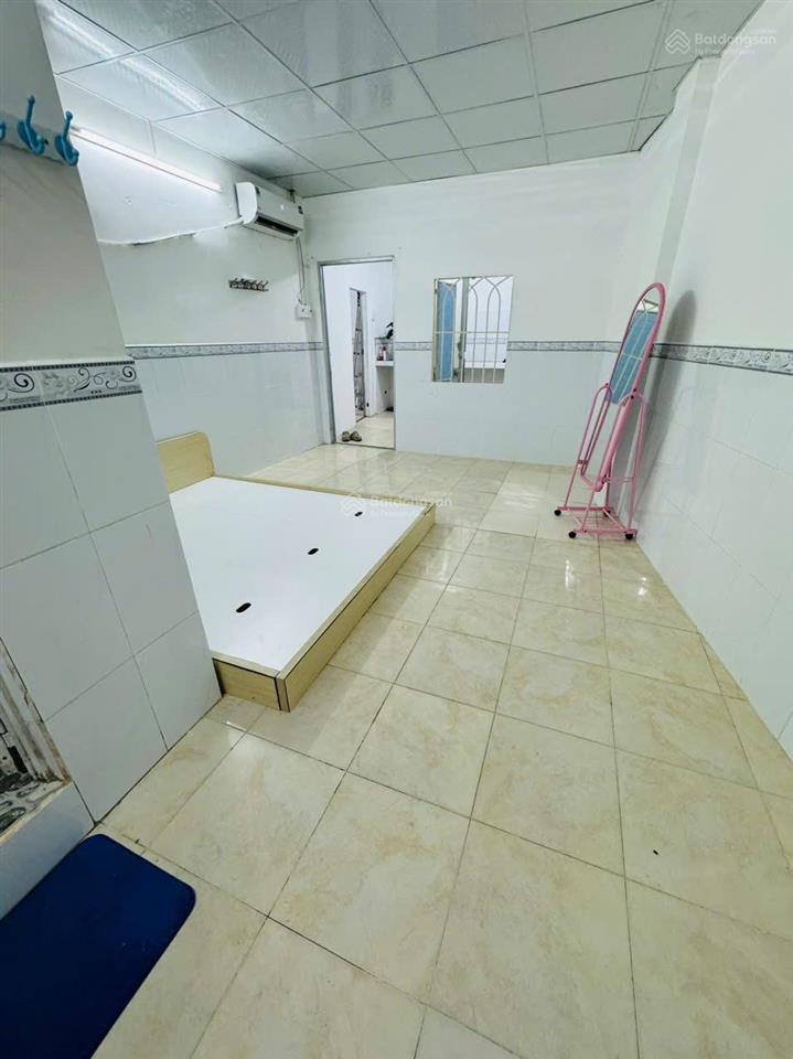 Chdv 45m2 đủ nội thất chỉ 4.5tr/tháng, cách đh văn hiến chỉ 300m. 613 âu cơ tân phú