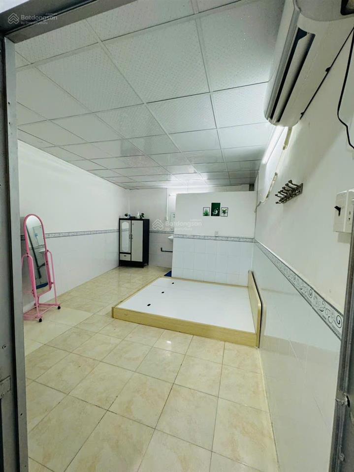 Chdv 45m2 đủ nội thất chỉ 4.5tr/tháng, cách đh văn hiến chỉ 300m. 613 âu cơ tân phú
