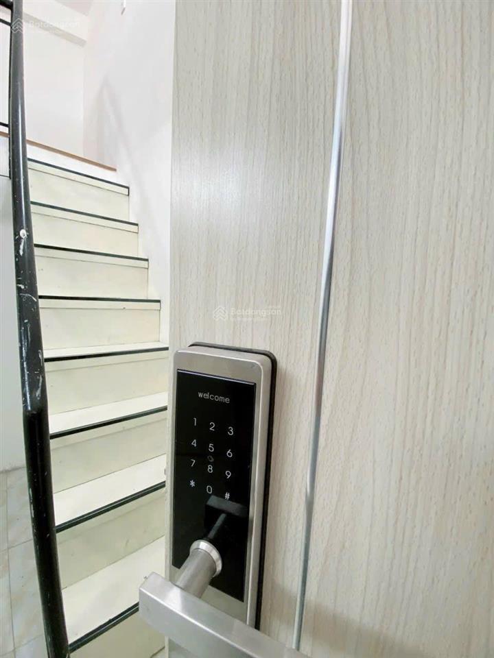 Phòng đẹp gác cao máy lạnh chỉ 3tr2, 125 nguyễn phúc chu, quận tân bình.