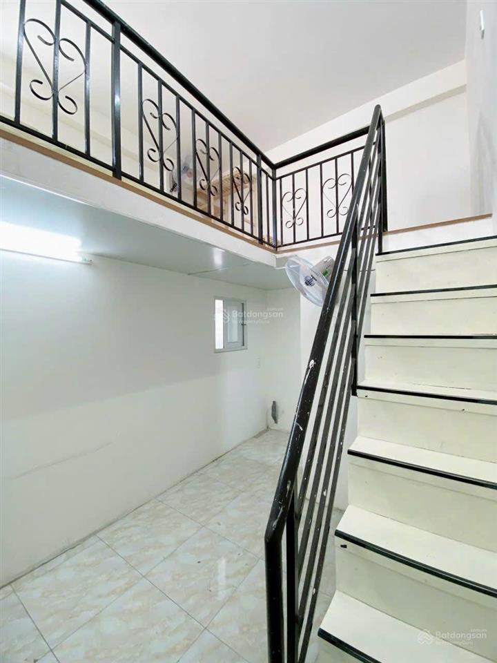 Phòng đẹp gác cao máy lạnh chỉ 3tr2, 125 nguyễn phúc chu, quận tân bình.