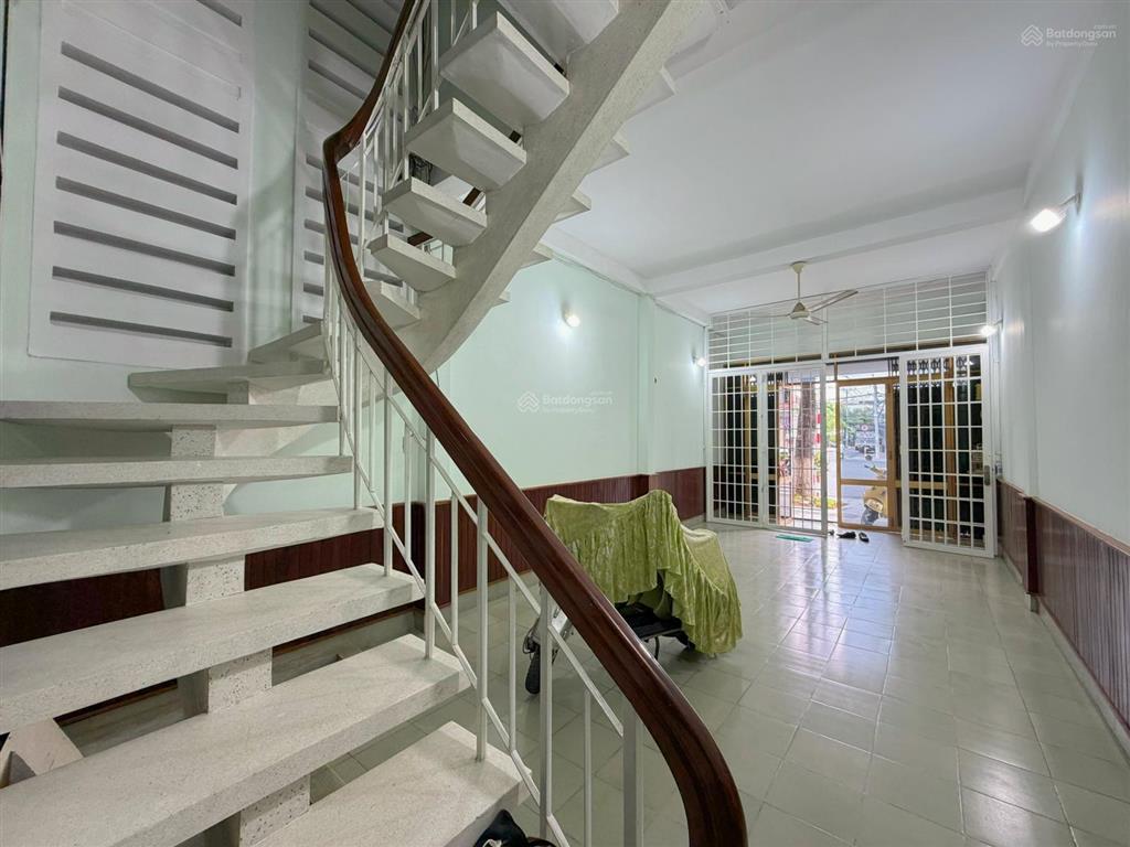 Bán nhà mặt tiền hùng vương phường 7  tp. mỹ tho