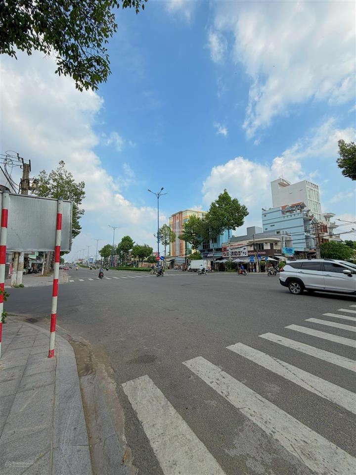 Bán nhà mặt tiền hùng vương phường 7  tp. mỹ tho