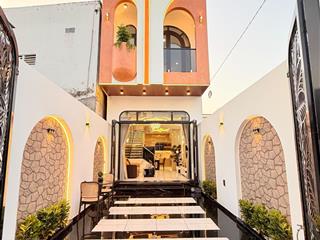 Nhà 1 trệt 1 lầu full nội thất cao cấp phường 5. mỹ tho