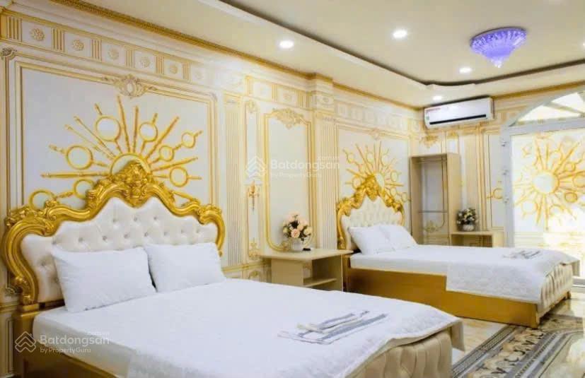 Chỉ 17 tỷ sở hữu ngay khách sạn 10 phòng đang kinh doanh mặt tiền phan văn khỏe