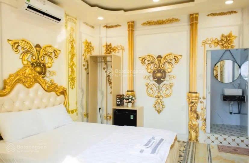 Chỉ 17 tỷ sở hữu ngay khách sạn 10 phòng đang kinh doanh mặt tiền phan văn khỏe