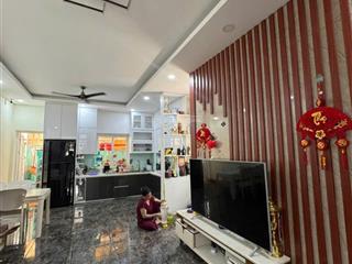 Nhà phố park riverside  căn nhà góc có đường luồn cây xanh 75m2 12 tỷ 200 triệu.