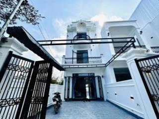 Bán nhà 3 tầng tân cổ điển gần chợ mai. p phú thượng. tp huế.