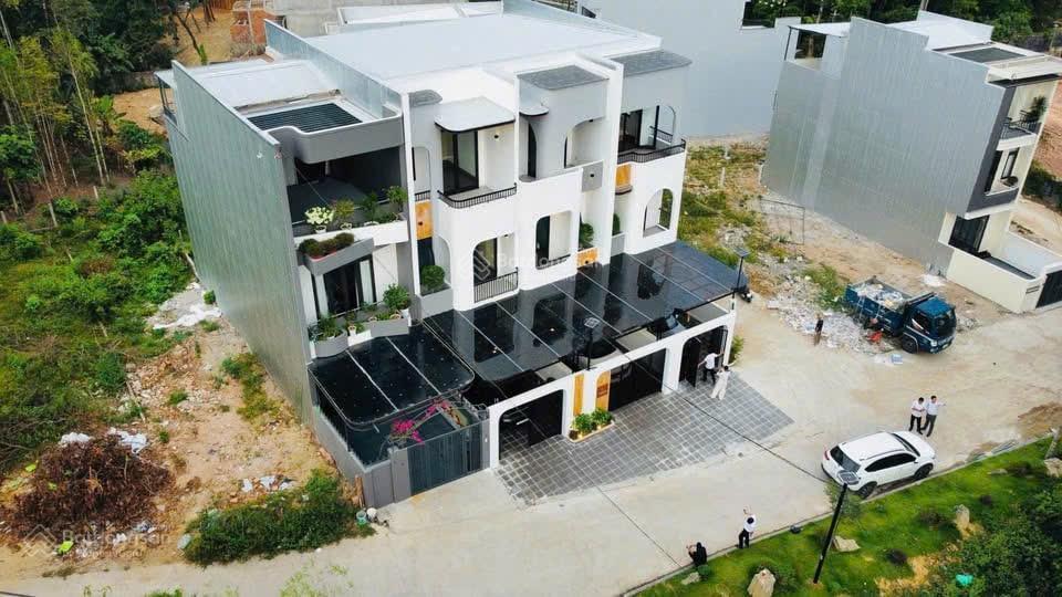 Bán homestay dòng tiền thu nhập ổn định hàng ngày  view đồi thoáng mát