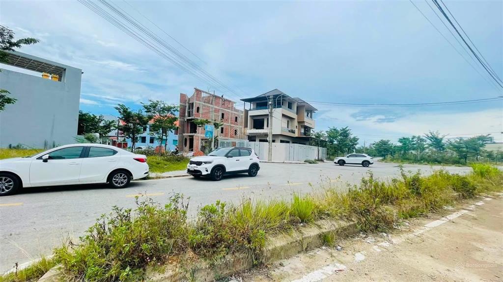 Đất nền cic8 mới đấu, giá chỉ 2 tỷ 6**