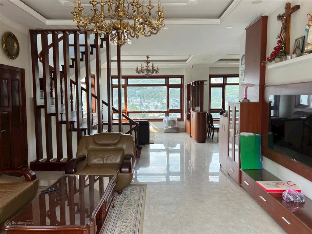Sở hữu villa vị trí hiếm view triệu đô ngay cữa ngõ đà lạt