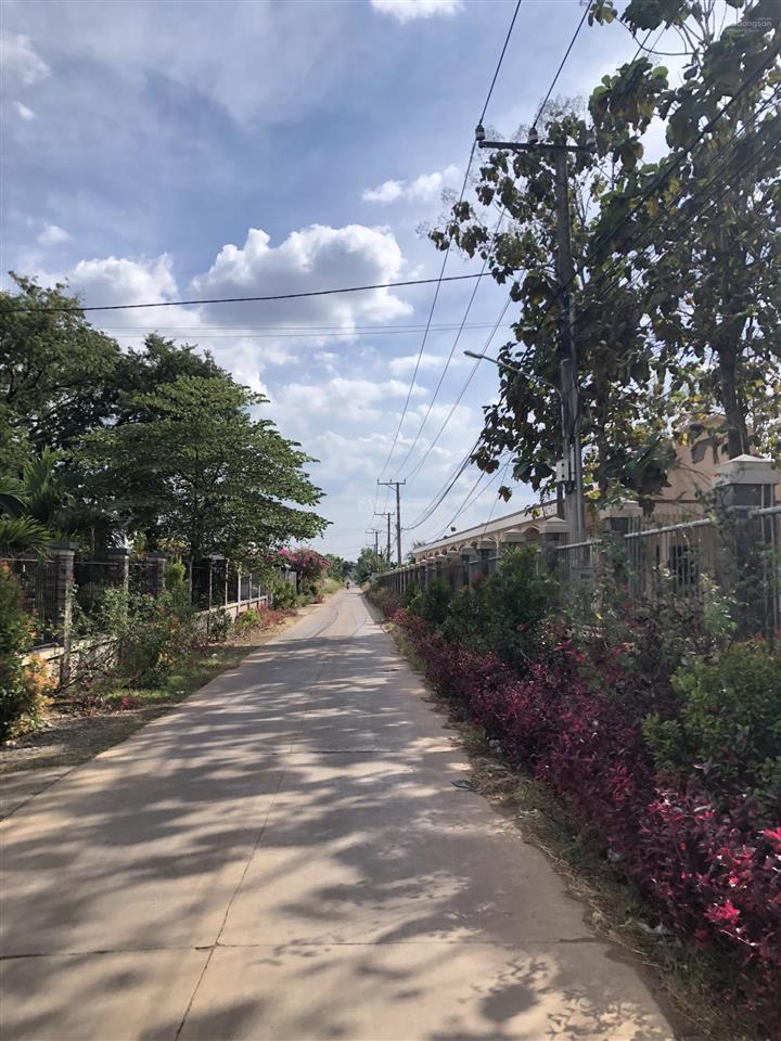 Hot! bán miếng đất thổ cư vuông vức, gần quốc lộ 1a, trường, chợ tại xuân phú, xuân lộc, đồng nai