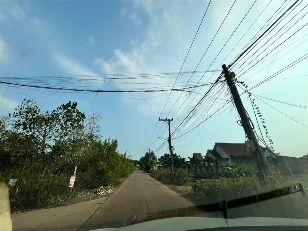 Hot! bán miếng đất thổ cư vuông vức, gần quốc lộ 1a, trường, chợ tại xuân phú, xuân lộc, đồng nai