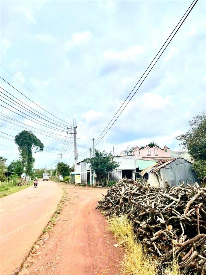 Bán đất hai mặt tiền đường bê tông tại xuân tâm, cách đường nhựa 200m, đất thổ cư toàn bộ, giá tốt