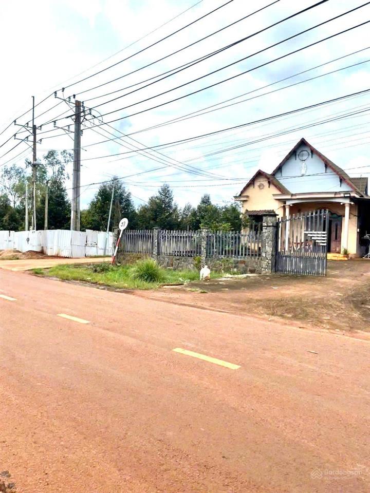 Bán đất hai mặt tiền đường bê tông tại xuân tâm, cách đường nhựa 200m, đất thổ cư toàn bộ, giá tốt