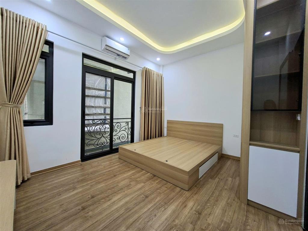 Bán nhà phạm văn đồng  thang máy cách ô tô tránh 20m  5 tầng 7 phòng tối ưu làm chung cư mini