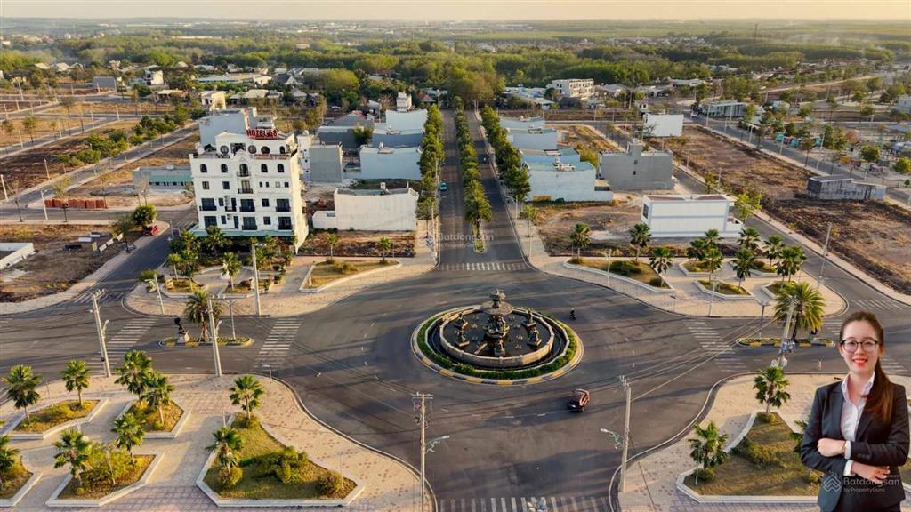 Lô đất 100m2 sau lưng chợ đêm  hẻm thông công viên 2,1ha  có ngân hàng hỗ trợ