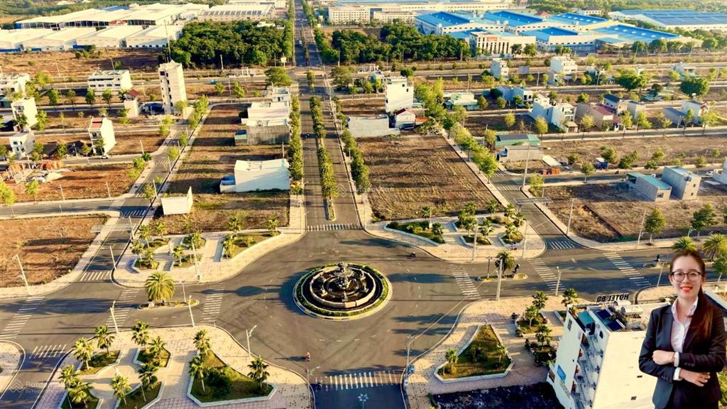 Lô đất 100m2 sau lưng chợ đêm  hẻm thông công viên 2,1ha  có ngân hàng hỗ trợ
