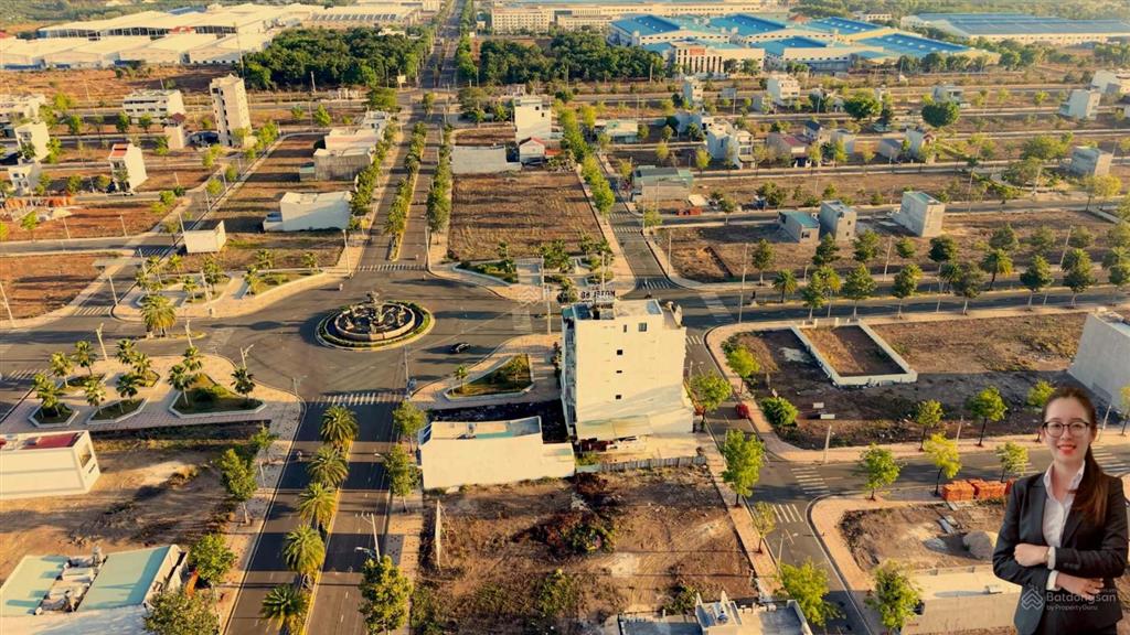 Lô đất 100m2 sau lưng chợ đêm  hẻm thông công viên 2,1ha  có ngân hàng hỗ trợ