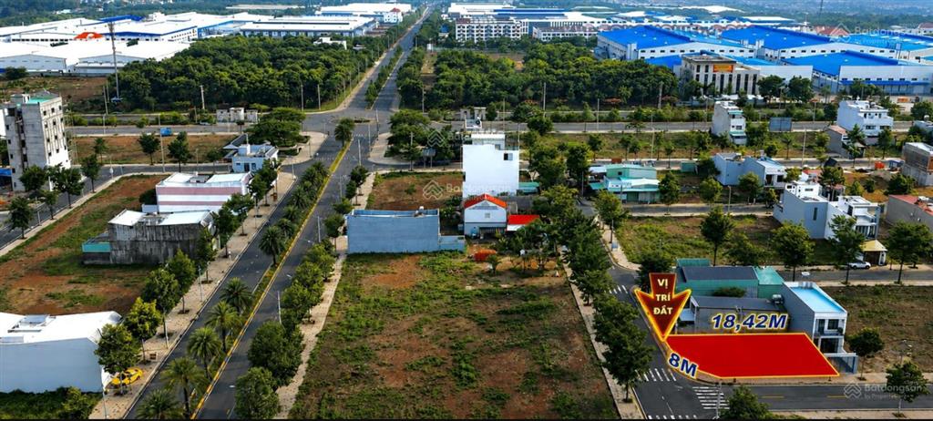 Góc mặt tiền 8m  xây dựng tự do  đường thông  hỗ trợ ngân hàng