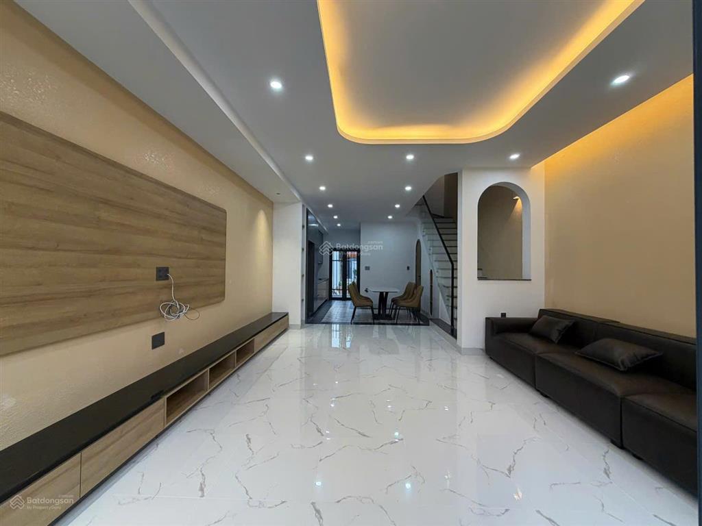Bán gấp nhà trong khu đô thị  sổ hồng riêng  giấy phép xây dựng đầy đủ. thiết kế thông minh