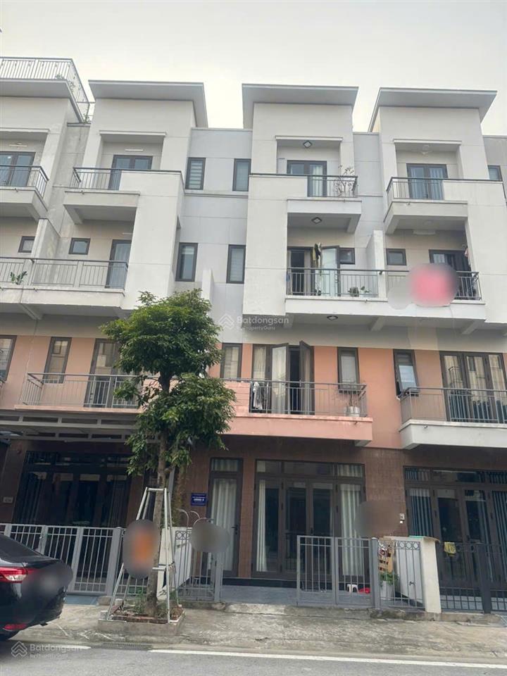 Chính chủ bán nhà tặng nội thất