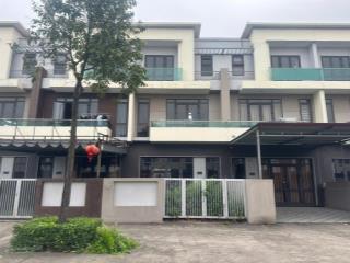 Bán shophouse giá rẻ bằng 1/3 thị trường