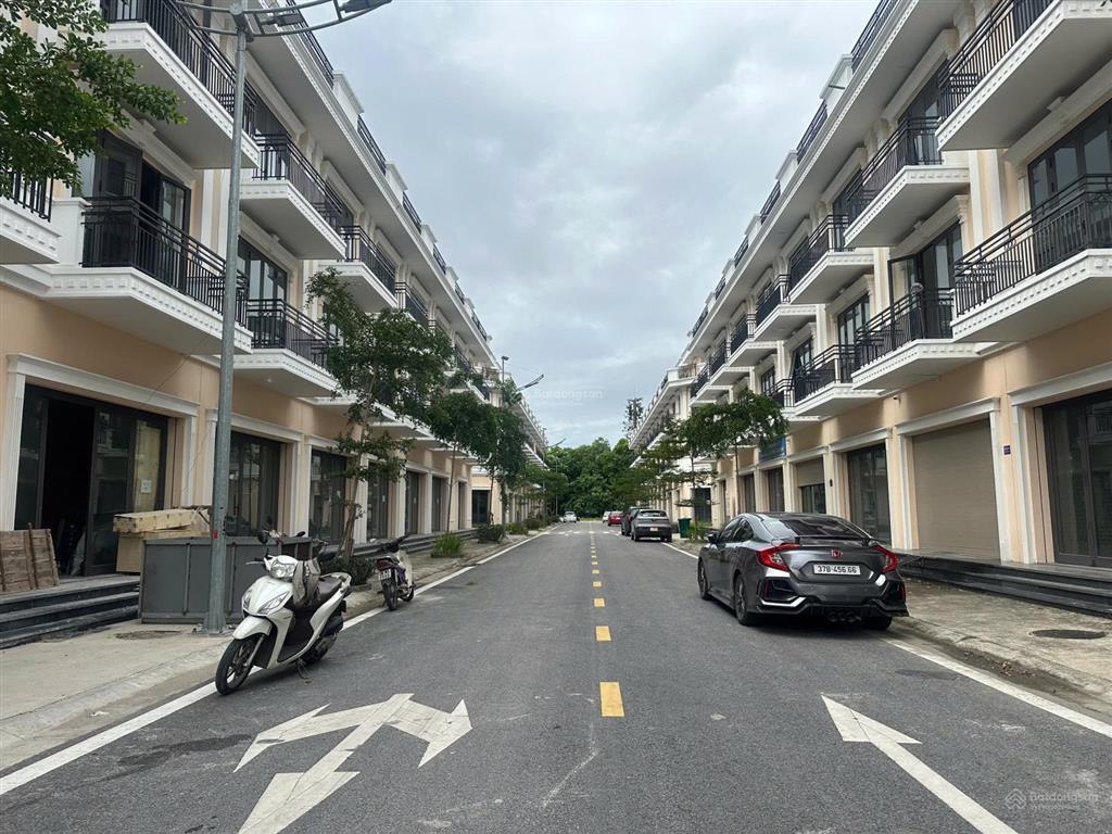 Shophouse 4 tầng vị trí siêu đẹp tại vsip từ sơn
