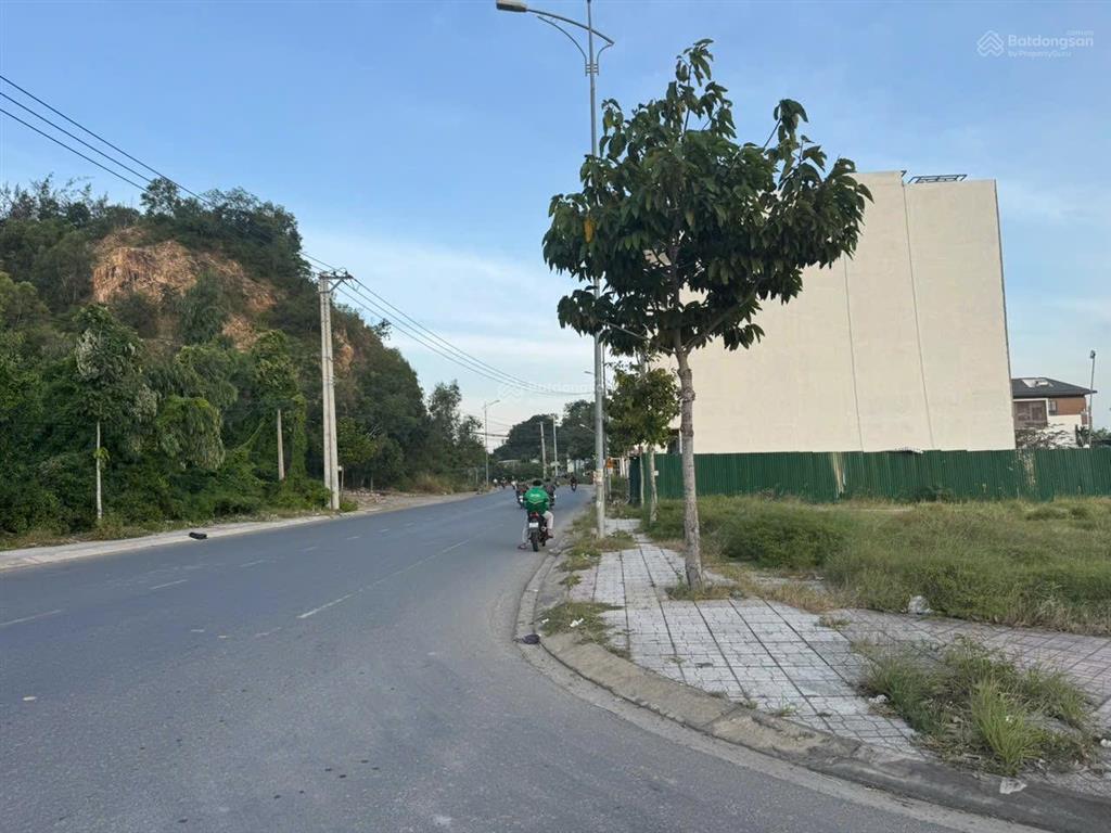 Khu đô thị ven sông tắc. giá bằng 1/2 mặt bằng lân cận. gần trung tâm. đối diện dự án sun group.