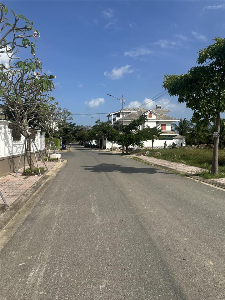 Kđt ven sông tắc đối diện sun group  lô góc, hạ tầng đẹp, pháp lý chuẩn