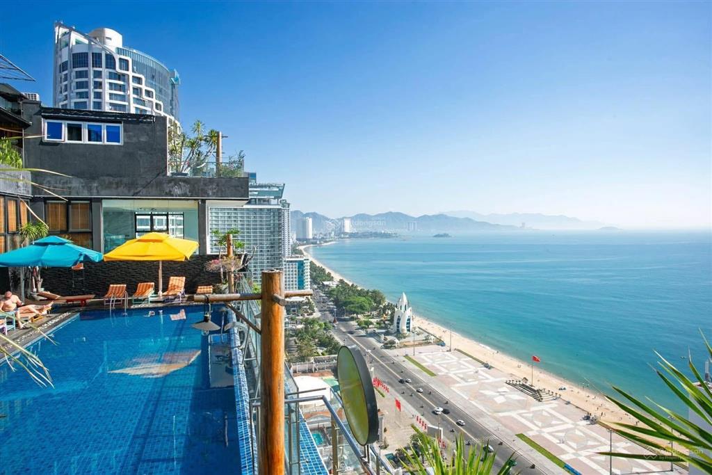 Bán căn hộ biển maple tầng 10 sát biển và quảng trường biển. dt 59,7m2.1pn.1wc.full nt. giá 4.5tỷ