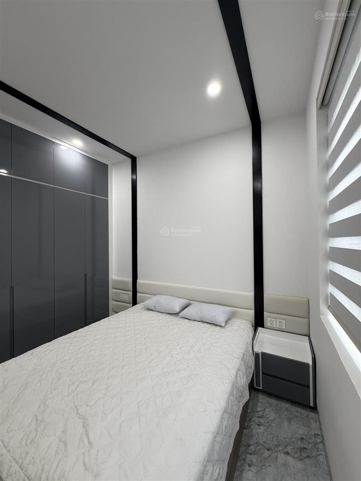 Cho thuê nhà nguyên căn kđt mỹ gia 3 tầng 3pn 4wc full nt. giá 24tr gần hồ bơi. tiện ích đầy đủ