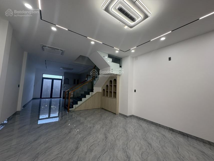 Cho thuê nhà gói 3 mỹ gia dt 100m2. kết cấu nhà 3,5tầng, mới xong gồm 3pn, 4wc giá 20tr. 0902 588 ***