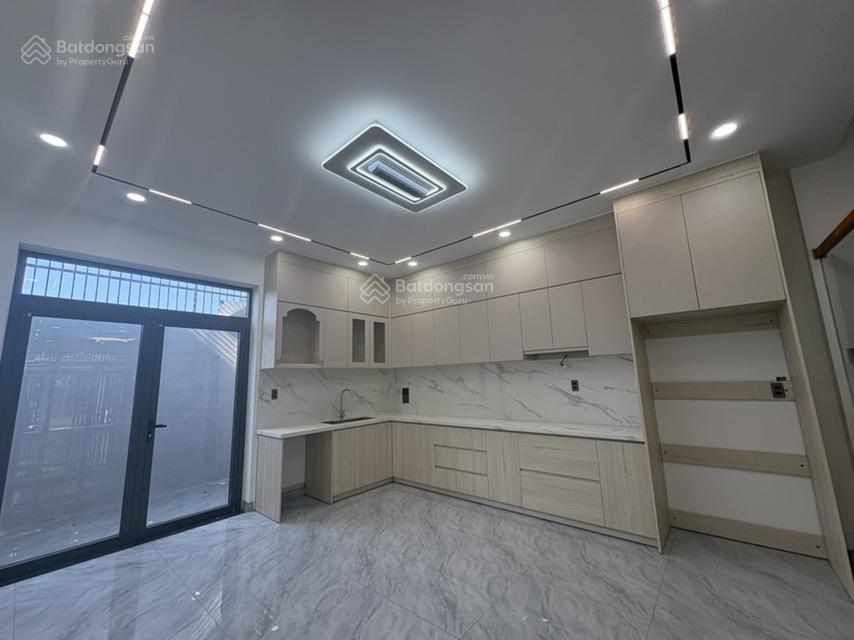 Cho thuê nhà gói 3 mỹ gia dt 100m2. kết cấu nhà 3,5tầng, mới xong gồm 3pn, 4wc giá 20tr. 0902 588 ***