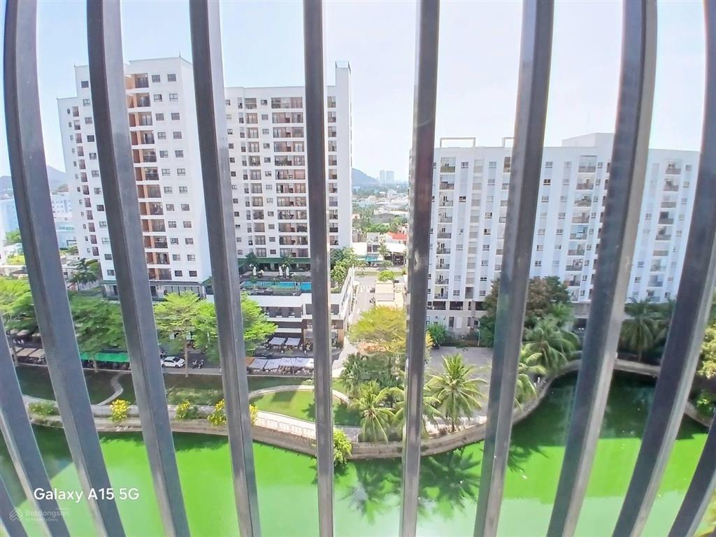 Cho thuê căn hộ 73m2 (2pn) ở ct9 vdt view hồ nội thất full. giá thuê chỉ 16tr.  0902 588 ***