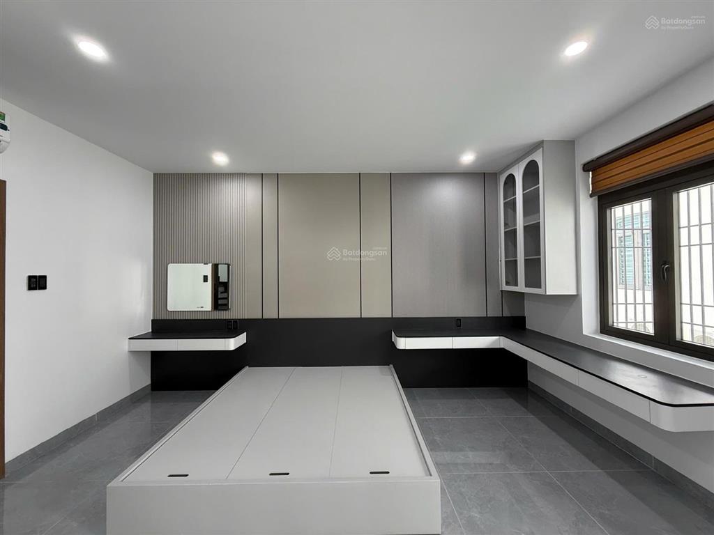 Nhà kdt mỹ gia gói 4 dt100m2 kết cấu 3 tầng 1 tum 3pn, 4wc. full nội thất như hình. giá 45tr.
