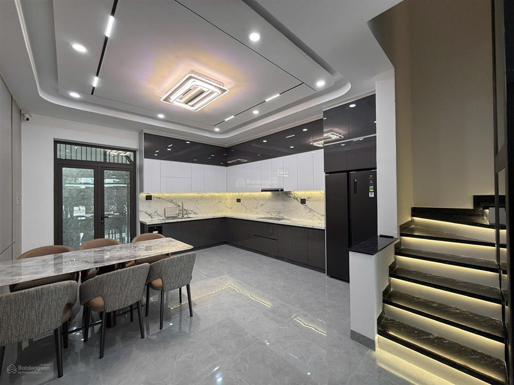 Nhà kdt mỹ gia gói 4 dt100m2 kết cấu 3 tầng 1 tum 3pn, 4wc. full nội thất như hình. giá 45tr.