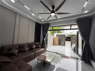 Nhà kdt mỹ gia gói 4 dt100m2 kết cấu 3 tầng 1 tum 3pn, 4wc. full nội thất như hình. giá 45tr.