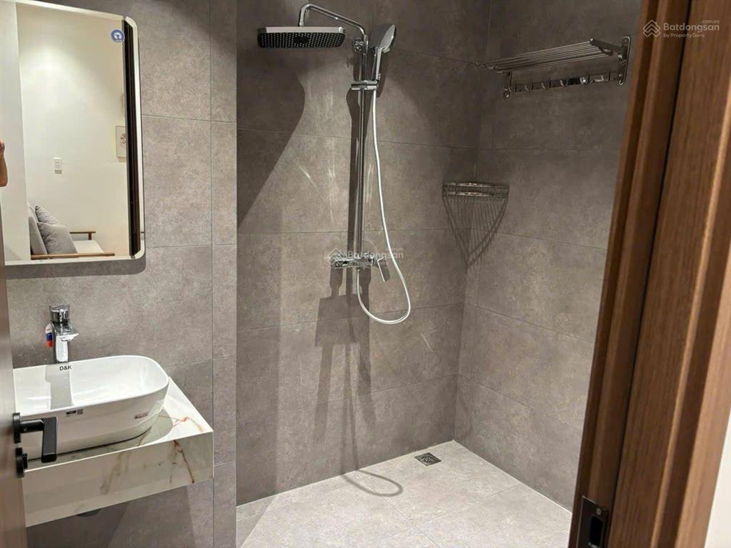 Cho thuê căn hộ mới xây 100%  tại hoàng hoa thám  cạnh chợ bưởi  full nội thất mới tinh 28m2