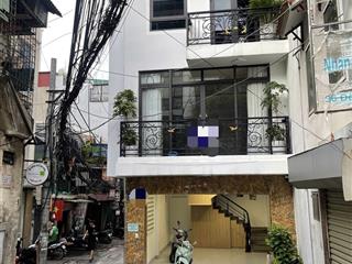 Em chính chủ cho thuê nhà 3 tầng, tại đê la thành, mặt đường lớn  50m2, giá 8,5tr
