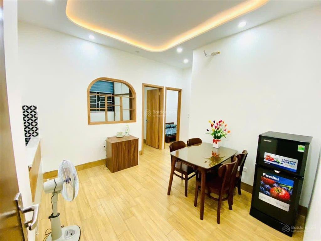 Cho thuê ccmn 2pn  50m tại ngõ 603 lạc long quân  cách hồ tây 300m