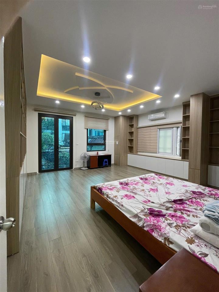 Cho thuê ccmn 2pn  50m tại ngõ 603 lạc long quân  cách hồ tây 300m