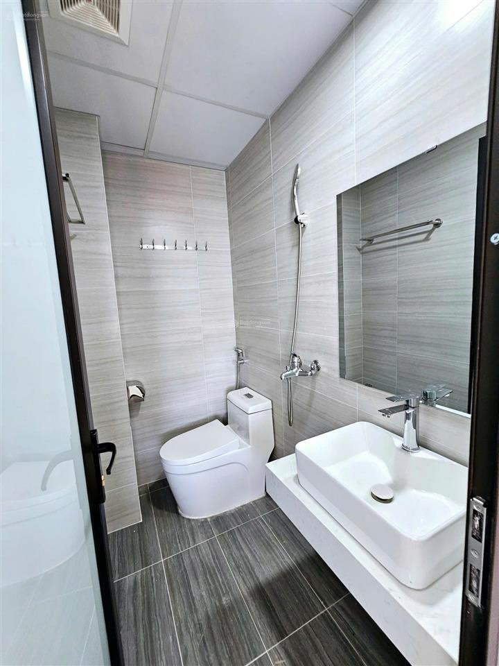 Cho thuê chung cư 2pn  50m2 tại phạm văn đồng  cạnh công viên hoà bình
