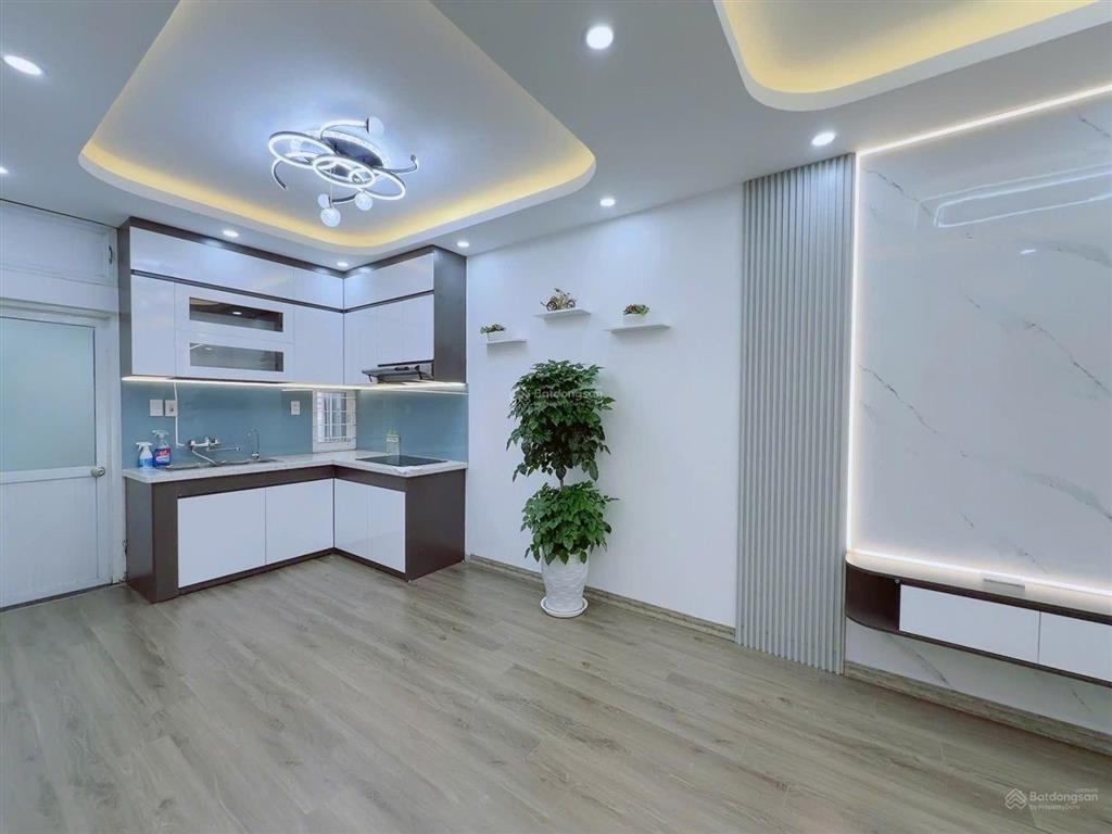 Cho thuê 2pn  tại 447 phạm văn đồng, sát mặt đường vành đai 3, vào ở ngay