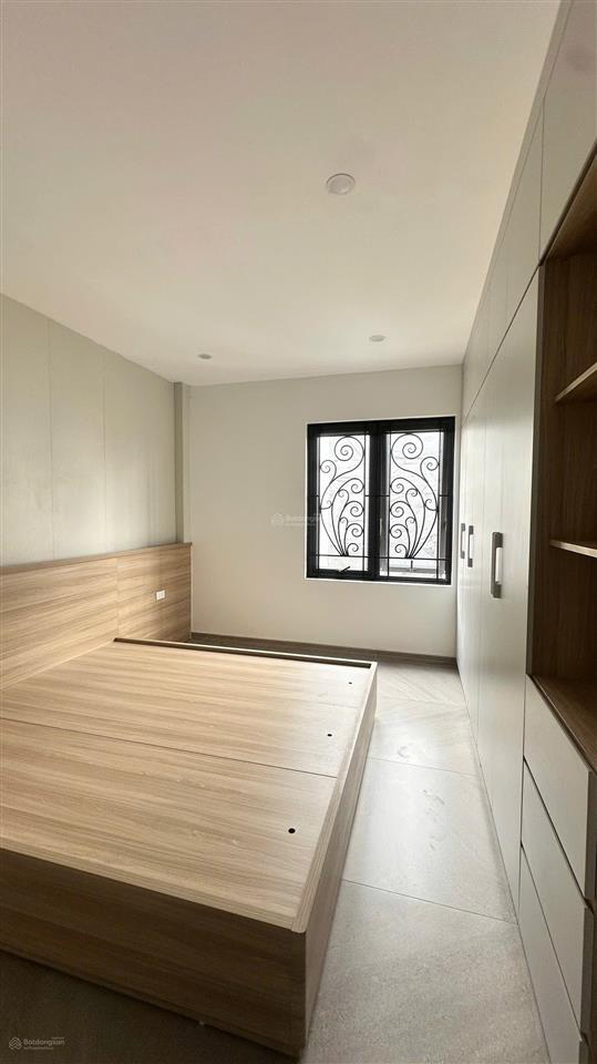 Cho thuê cc, 1n1k 50m2, 8 triệu, tại phố phùng chí kiên,quan hoa,cầu giấy,ban công, ô tô đỗ cửa